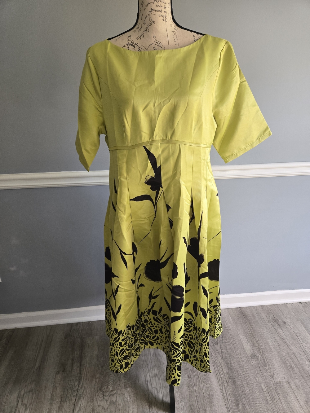 STYLEWE Lime Green Floral Midi Dress with Boat Neck - Picture 2 of 5